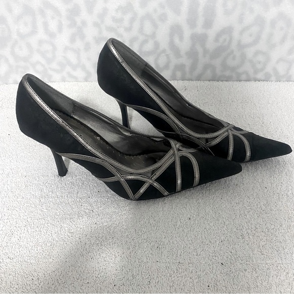 Bonnibel Women’s Black and Silver Pointy Toe Heels Size 8 — 3” Heels EUC - Picture 1 of 7